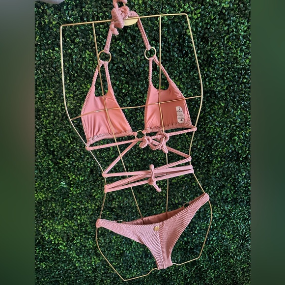 Brazilian bikini peach color size M - Picture 2 of 5